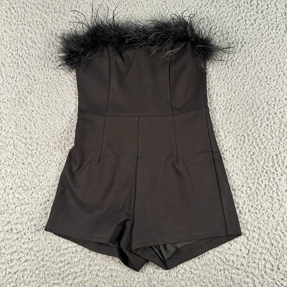Superdown Revolve Abigal Feather Neckline Romper Womens Small Black NWT